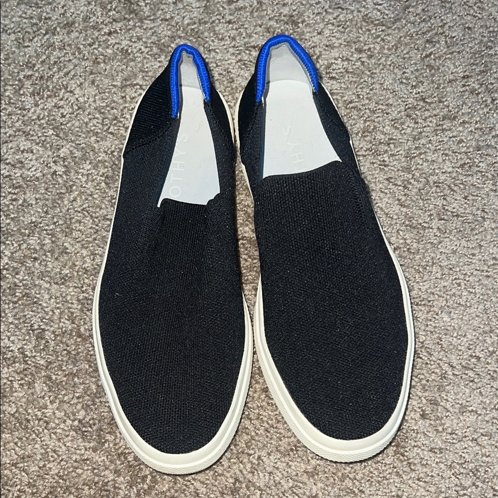 Rothy’s Original Slip on solid black/ Used in good condition